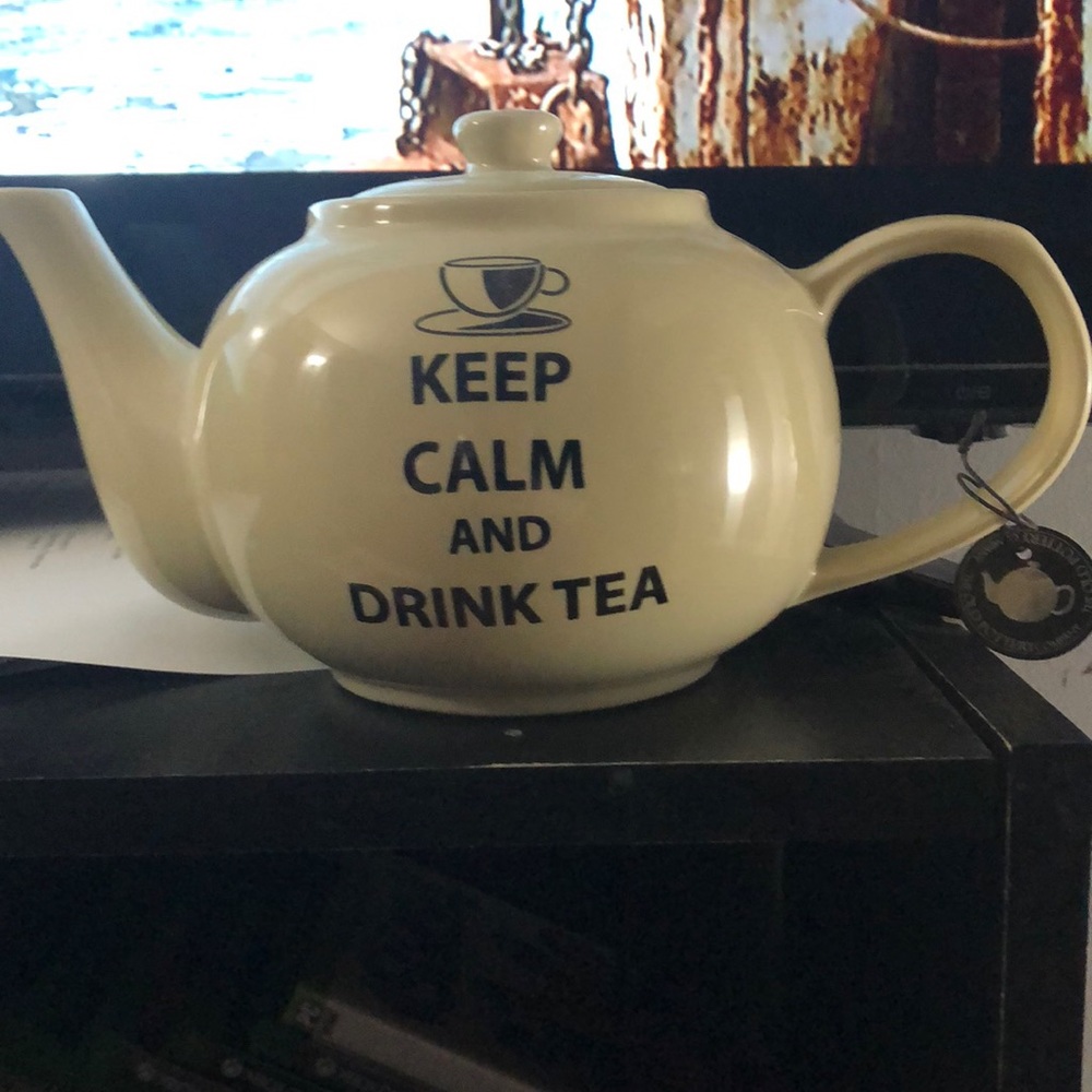 Keep Calm and Drink Tea, teapot